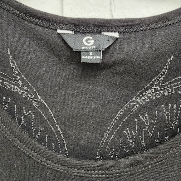 Guess angel wing top shirt sz small - Picture 4 of 4